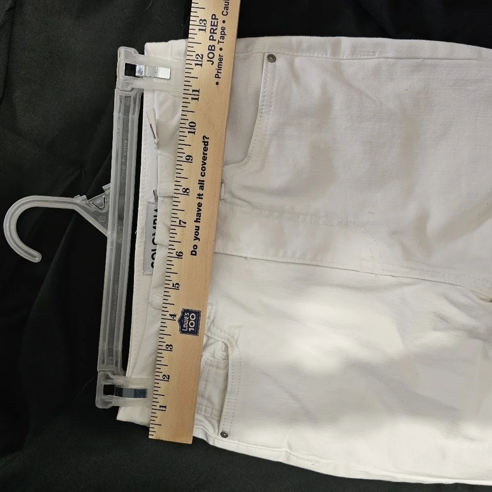Refuge Colombia Ultra high Rise size 3 curvy denim white pants with tears